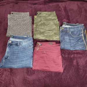 5 pairs of Lee Jeans size 14R